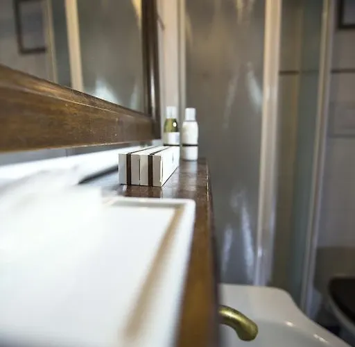 Pettinary Village Bed & Breakfast